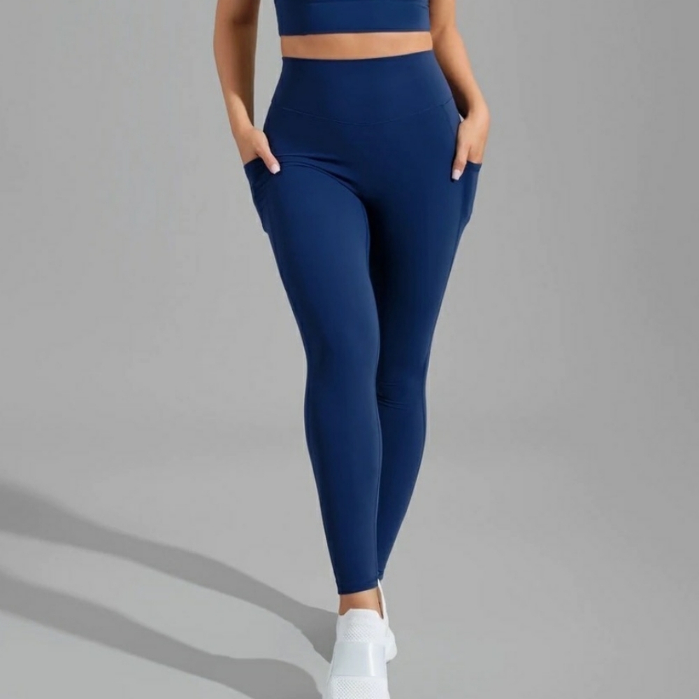 Buffbunny nubre navy blue with pocket